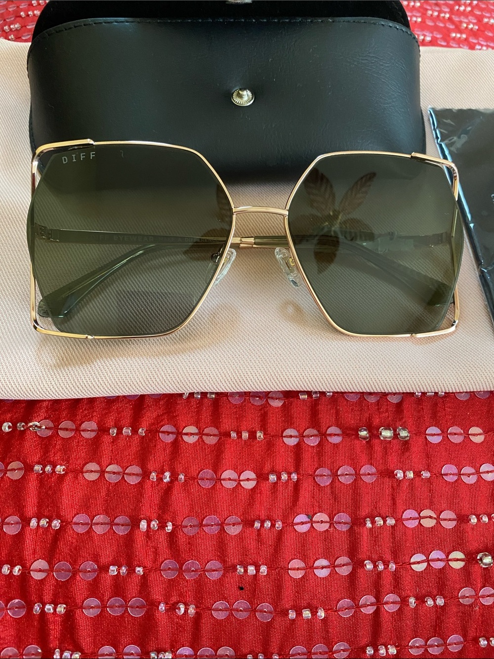 Diff Polarized Gold Metallic Logo Frames Greenish Lenses Sunglasses NWT